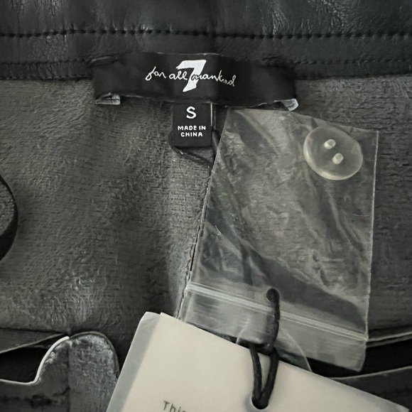 7 For All Mankind Faux Leather Cargo Pant - Picture 10 of 10